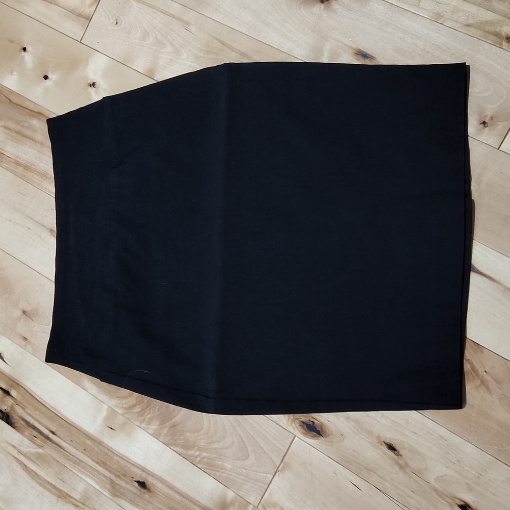 Black pencil skirt